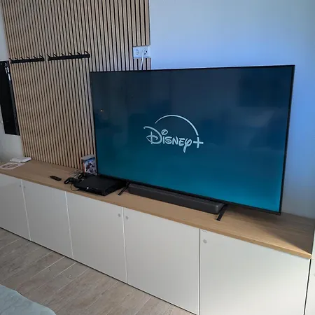 Apartment Helles Mit Arbeitsplatz Und Balkon Chemnitz