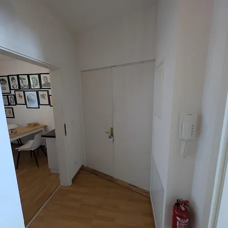 Helles Mit Arbeitsplatz Und Balkon * Chemnitz