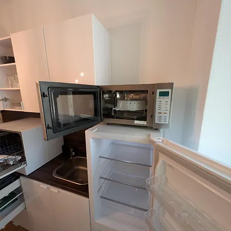 Helles Mit Arbeitsplatz Und Balkon Apartment *