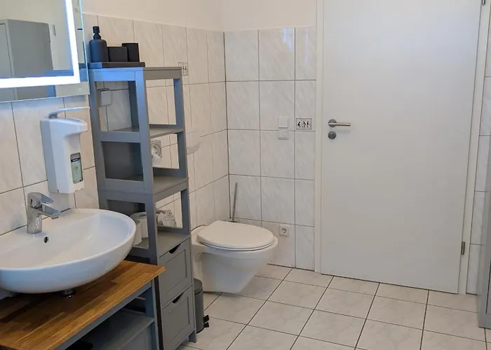 Helles Mit Arbeitsplatz Und Balkon * Chemnitz