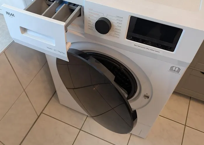 Helles Mit Arbeitsplatz Und Balkon Apartment Chemnitz