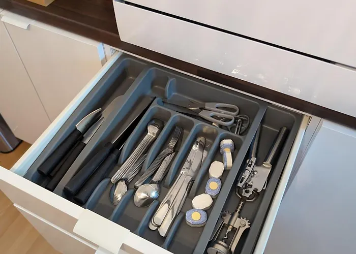 Helles Mit Arbeitsplatz Und Balkon Apartment