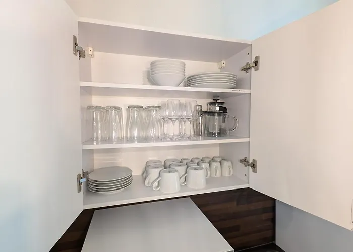 Helles Mit Arbeitsplatz Und Balkon Chemnitz