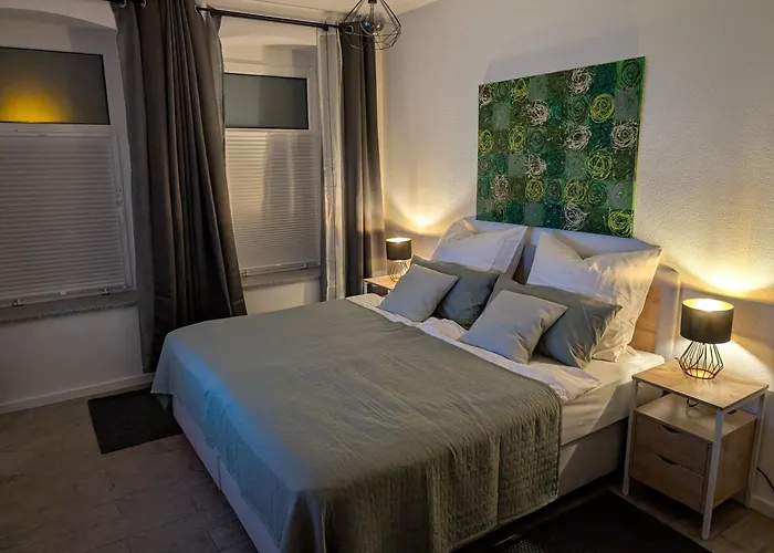 Helles Mit Arbeitsplatz Und Balkon * Chemnitz